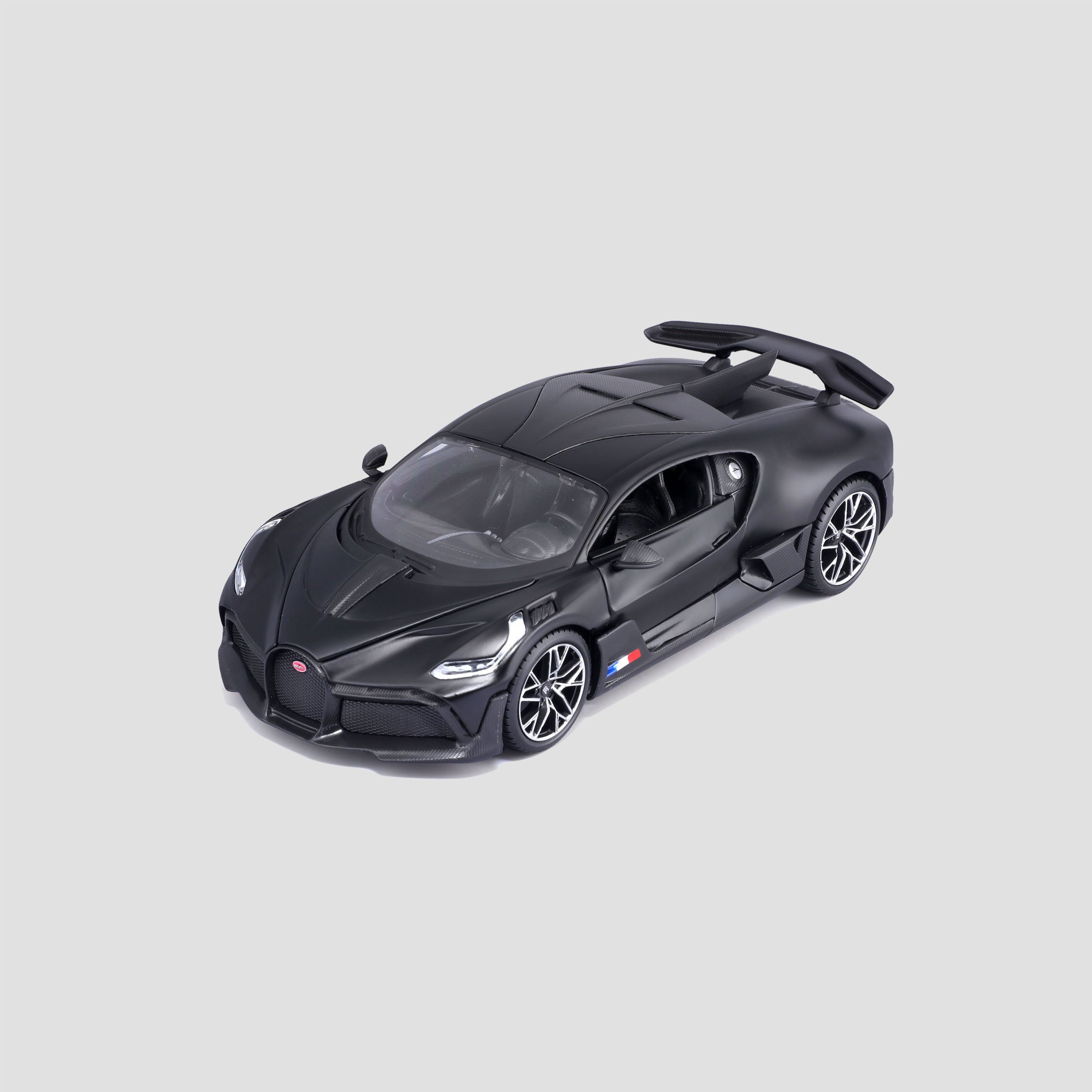 BUGATTI DIVO SCALE MODEL 1:24 MATTE BLACK – BUGATTI STORE