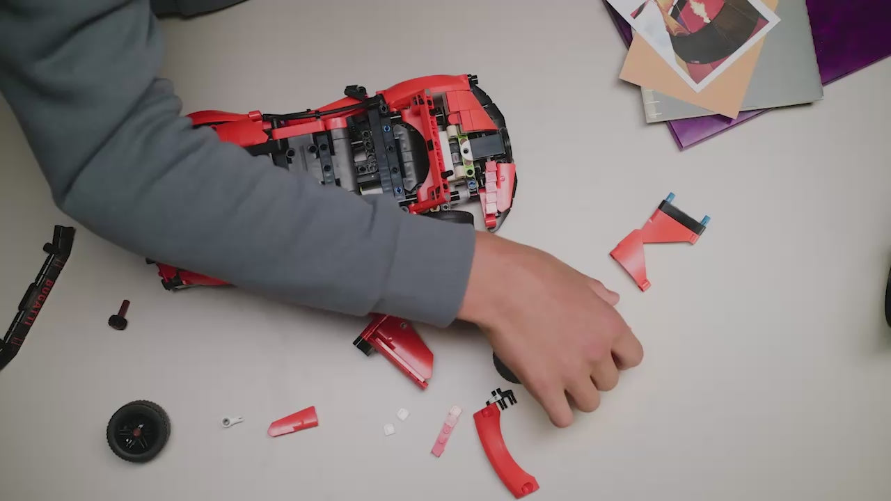 LEGO ®️ Technic ™️ Bugatti Chiron Pur Sport